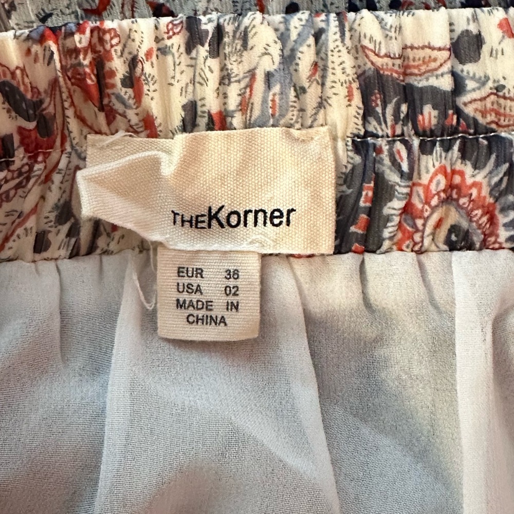 THE KORNER ~ Multi-Colored Paisley Print Ruffled Tier Pleated Skirt size 02 - Picture 3 of 8